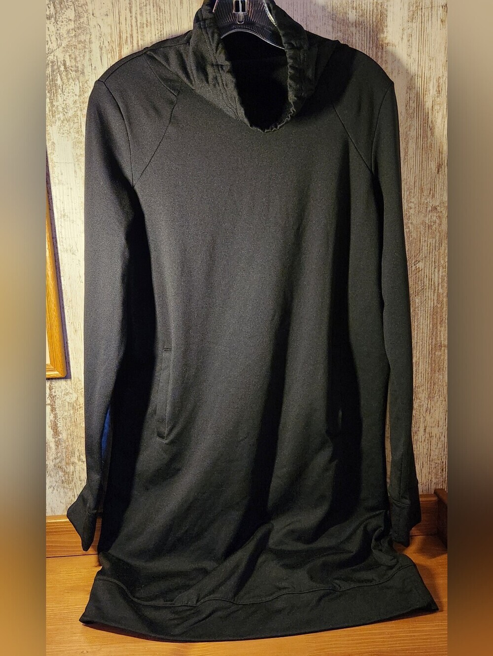 Fabletics Black Long-Sleeve Hooded Tunic Top